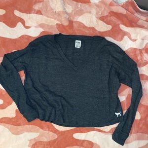 VS pink long sleeve gray crop tee